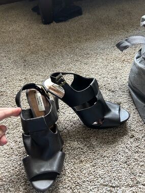 Simply Vera Vera Wang Black Cutout Slingback Heels